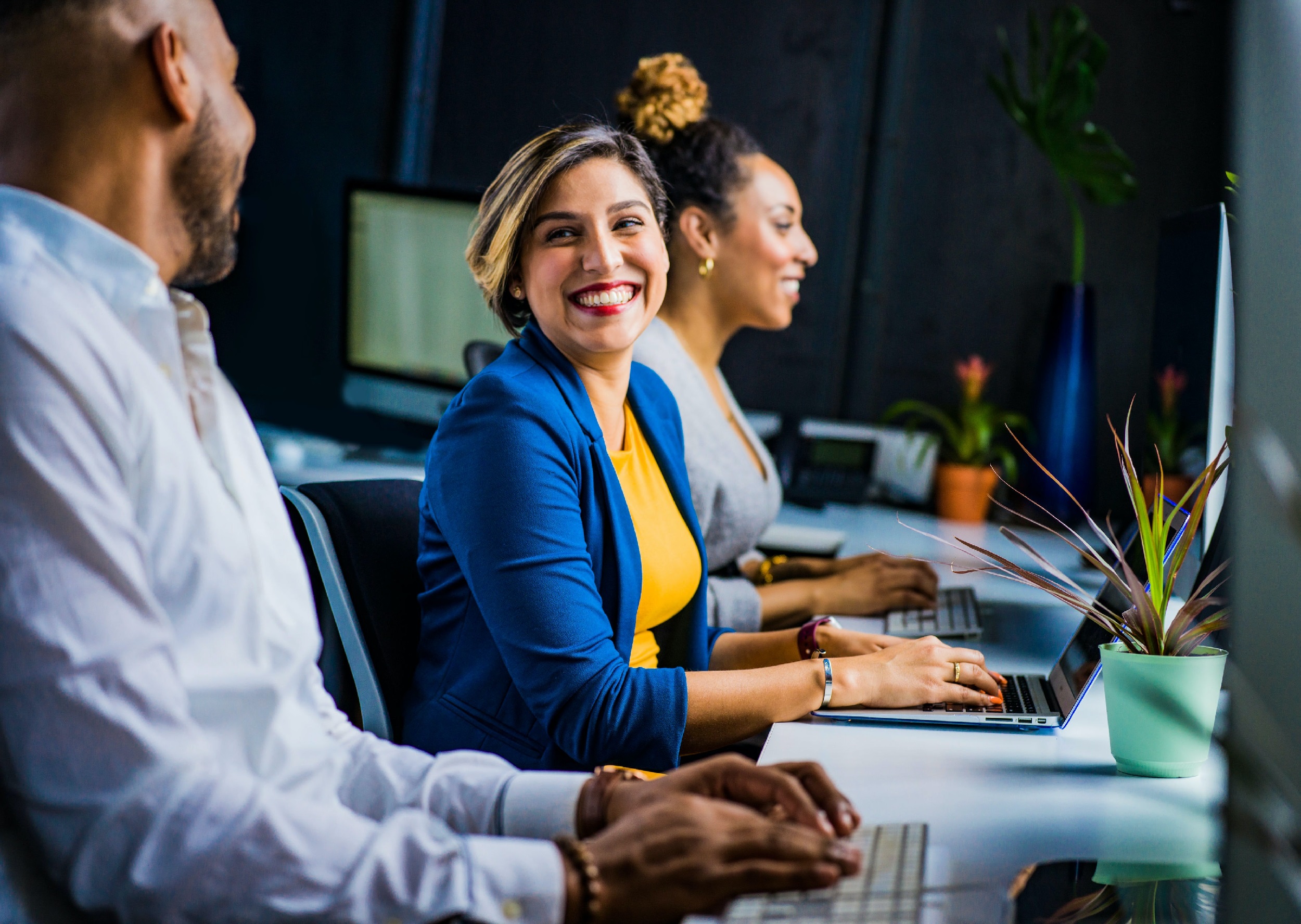 FrancescoPecoraro.com_Harmony in the Workplace Navigating and Overcoming Departmental Conflicts
