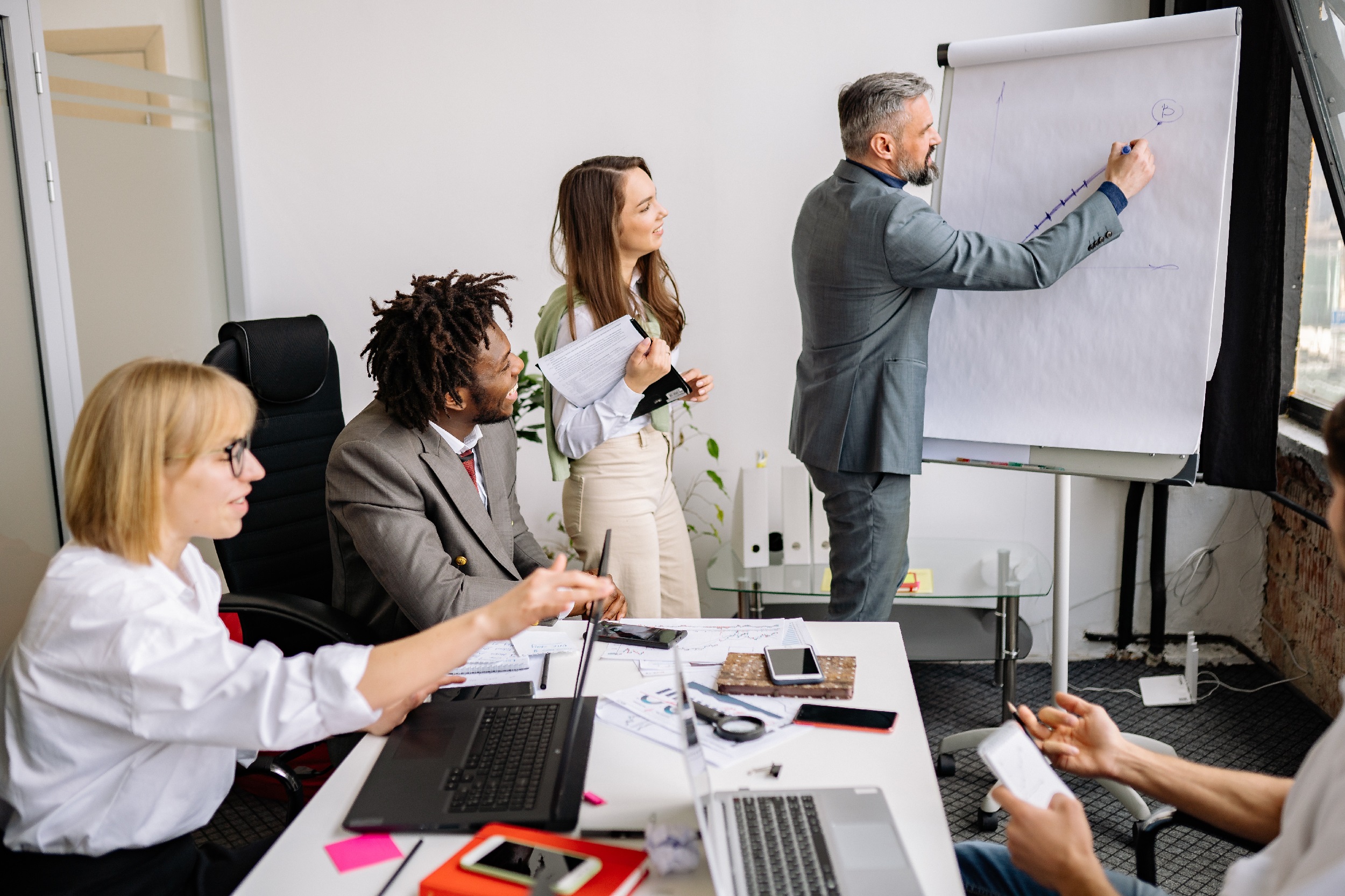 FrancescoPecoraro.com_Leading by Example How Feedback-Shaping Leaders Inspire Success