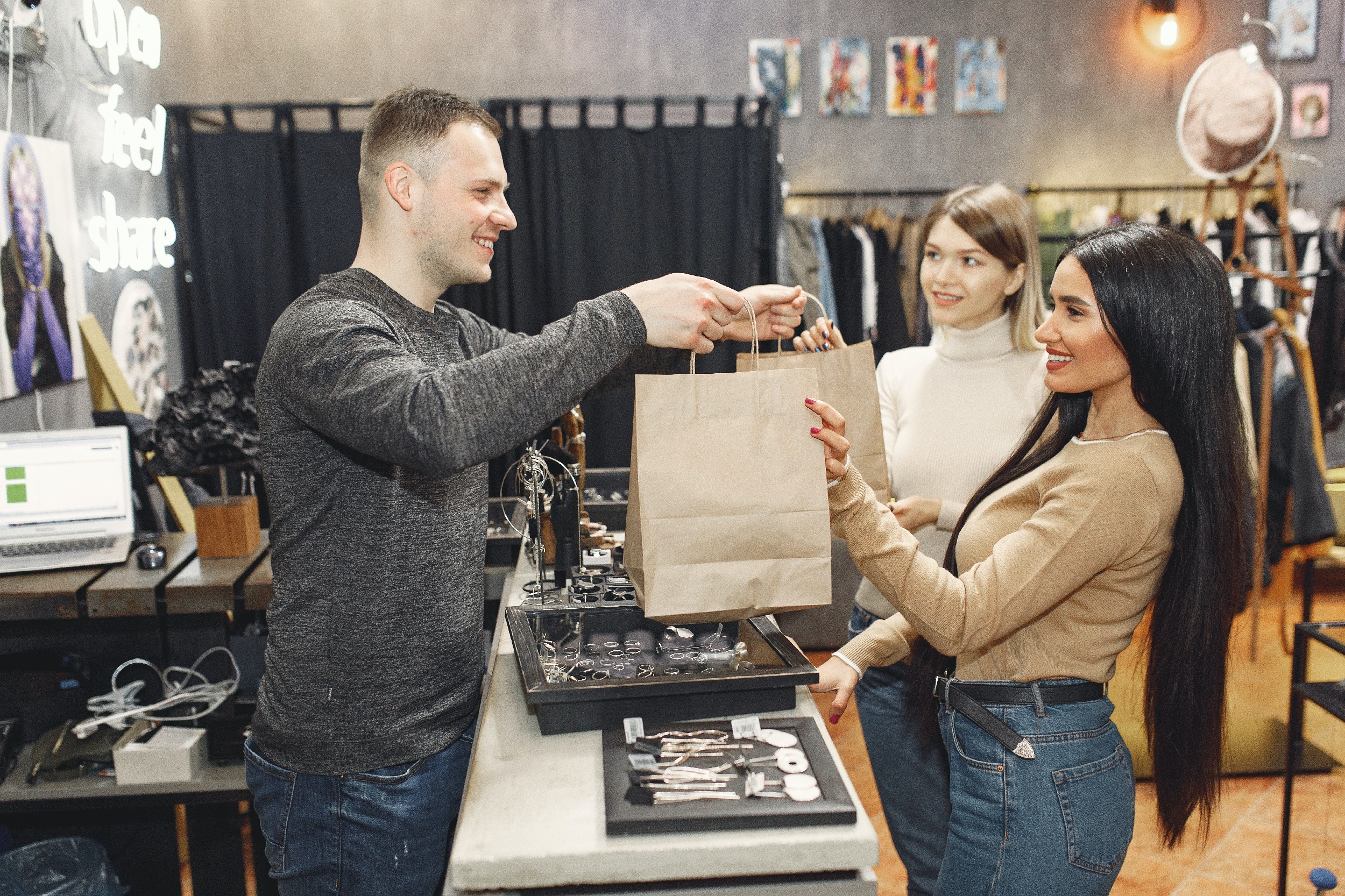 FrancescoPecoraro.com_Beyond Transactions The Science of Crafting Lasting Customer Loyalty