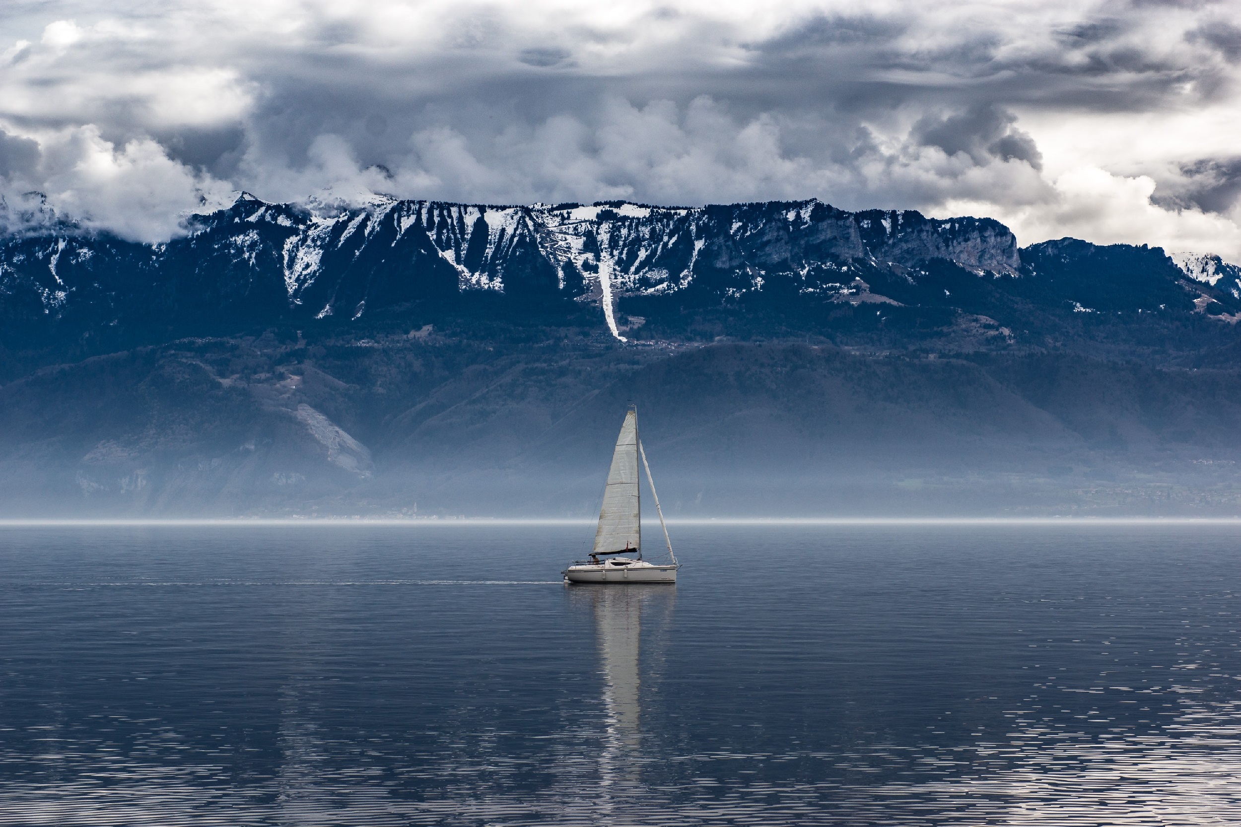 FrancescoPecoraro.com_Navigating Storms How Resilient Leaders Inspire Triumph Amid Crisis