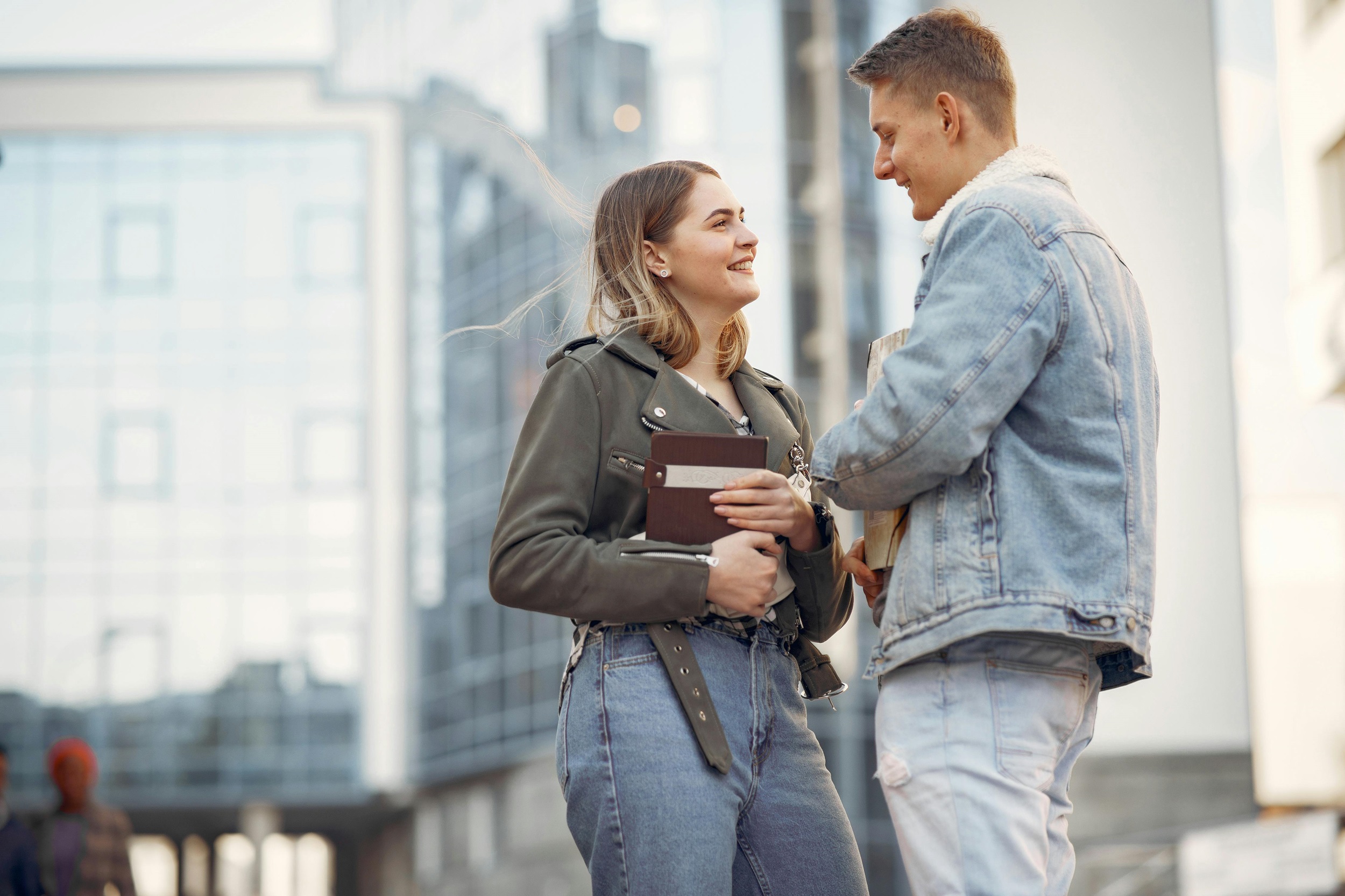 FrancescoPecoraro.com_How to Flirt Naturally Without Overthinking It