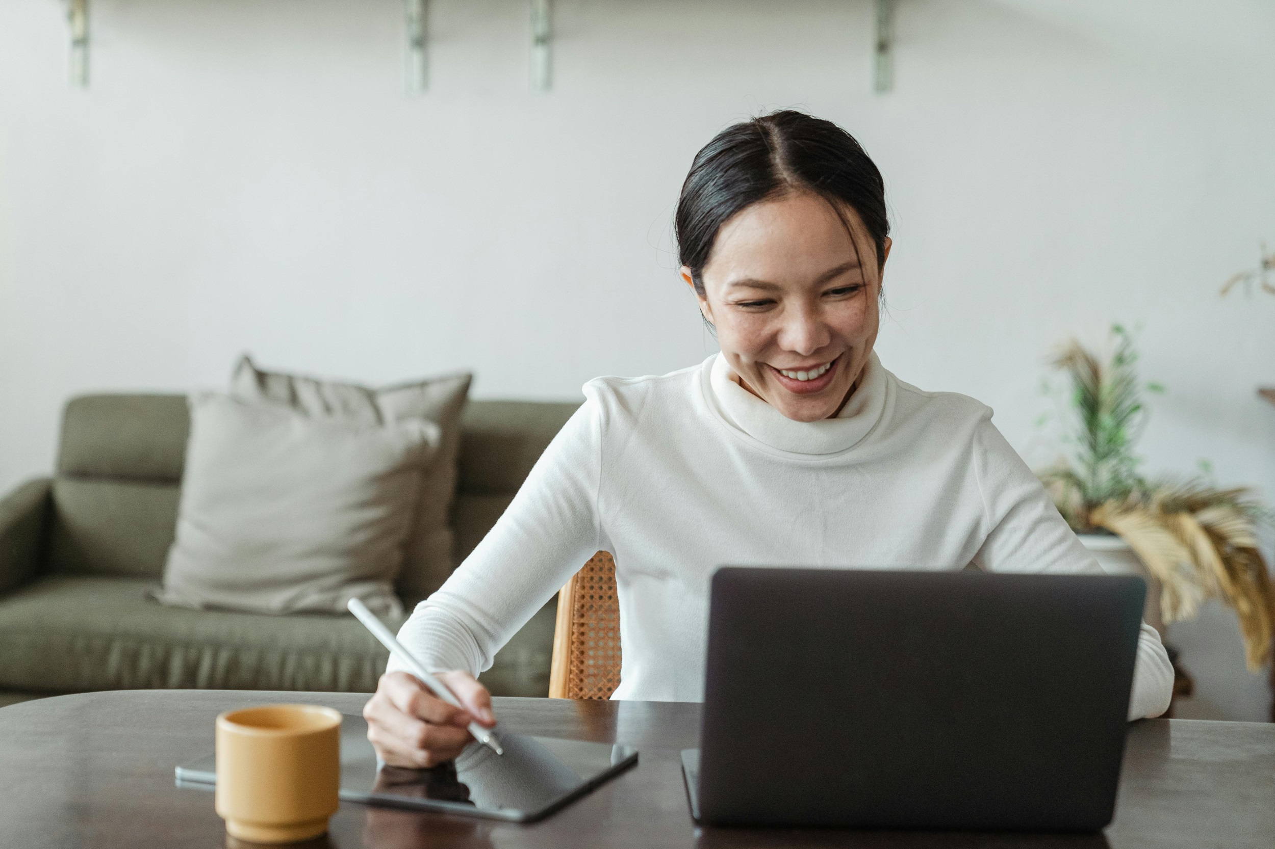 FrancescoPecoraro.com_How to Introduce Yourself Professionally Online