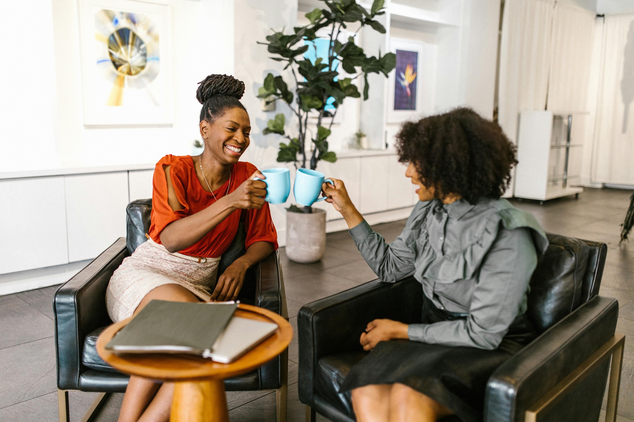 FrancescoPecoraro.com_Taking Conversations Beyond Small Talk to Build Stronger Bonds