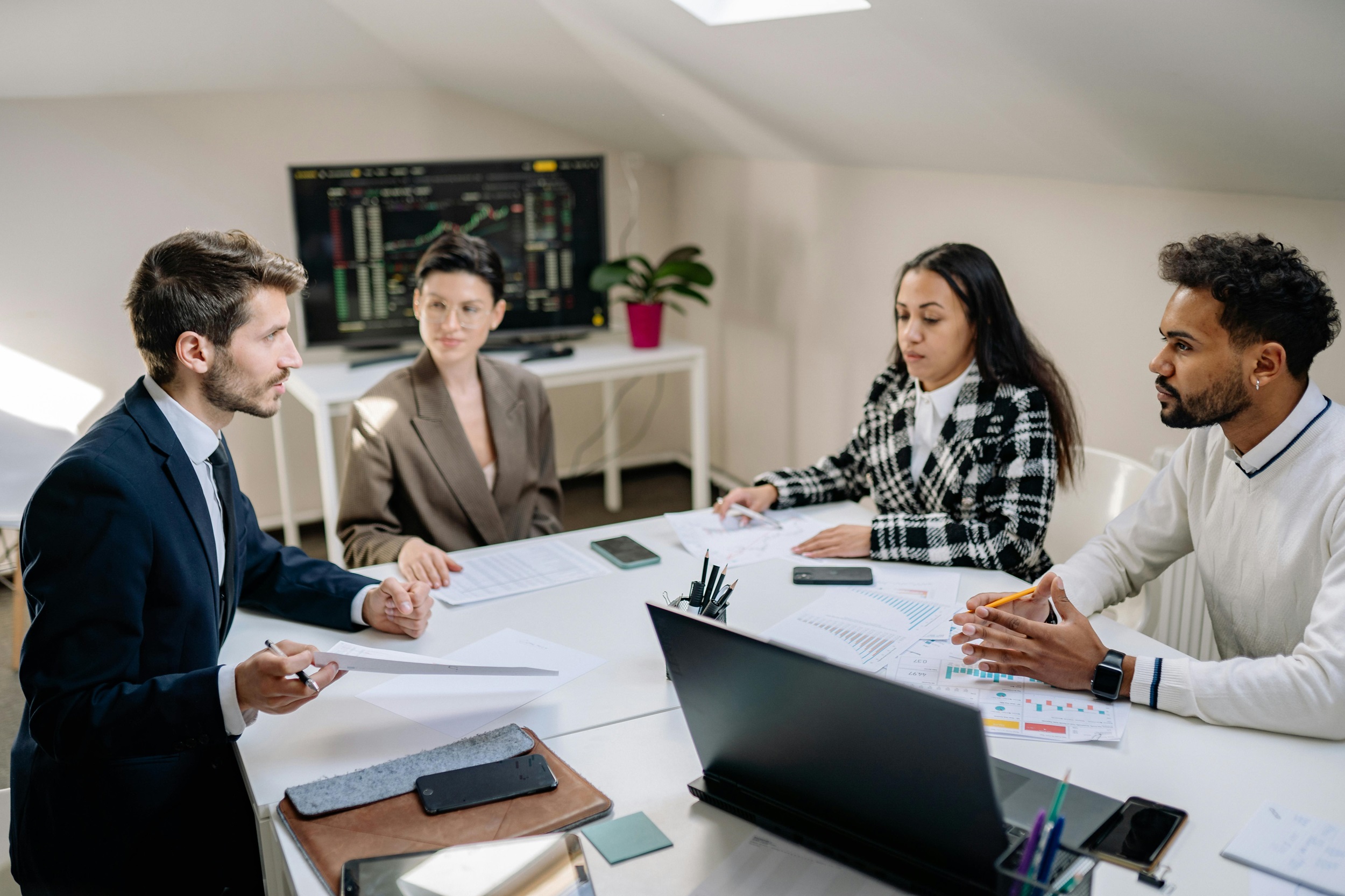 FrancescoPecoraro.com_How to Communicate with Confidence During Meetings